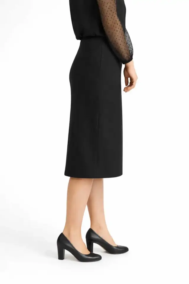 Kısa, Arkadan Yırtmaçlı Portoriko kumas Astarlı Kalem Etek urun boy 70 cm