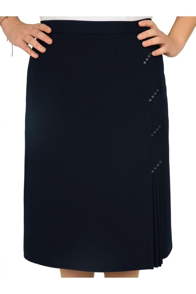 Kısa Büyük Beden Deri Detaylı Astarlı Portoriko Kumaş Pileli Etek Lacivert - 36