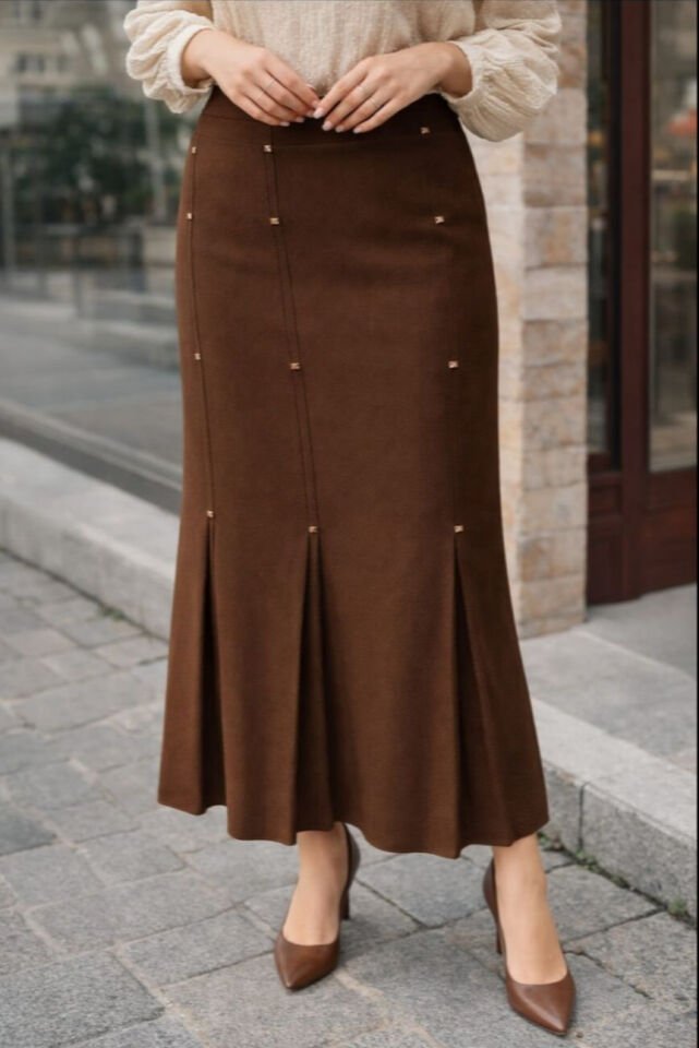 Tesettür Büyük Beden Deri Detaylı Astarl 3 Pileli Portoriko Kumas Anne Eteği Kahverengi - 44