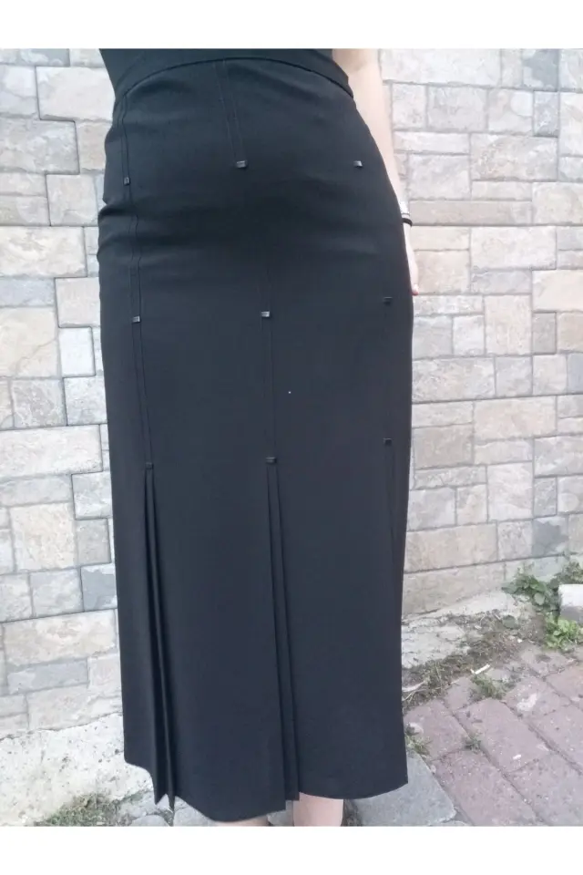 Tesettür Büyük Beden Deri Detaylı Astarl 3 Pileli Portoriko Kumas Anne Eteği Siyah - 48